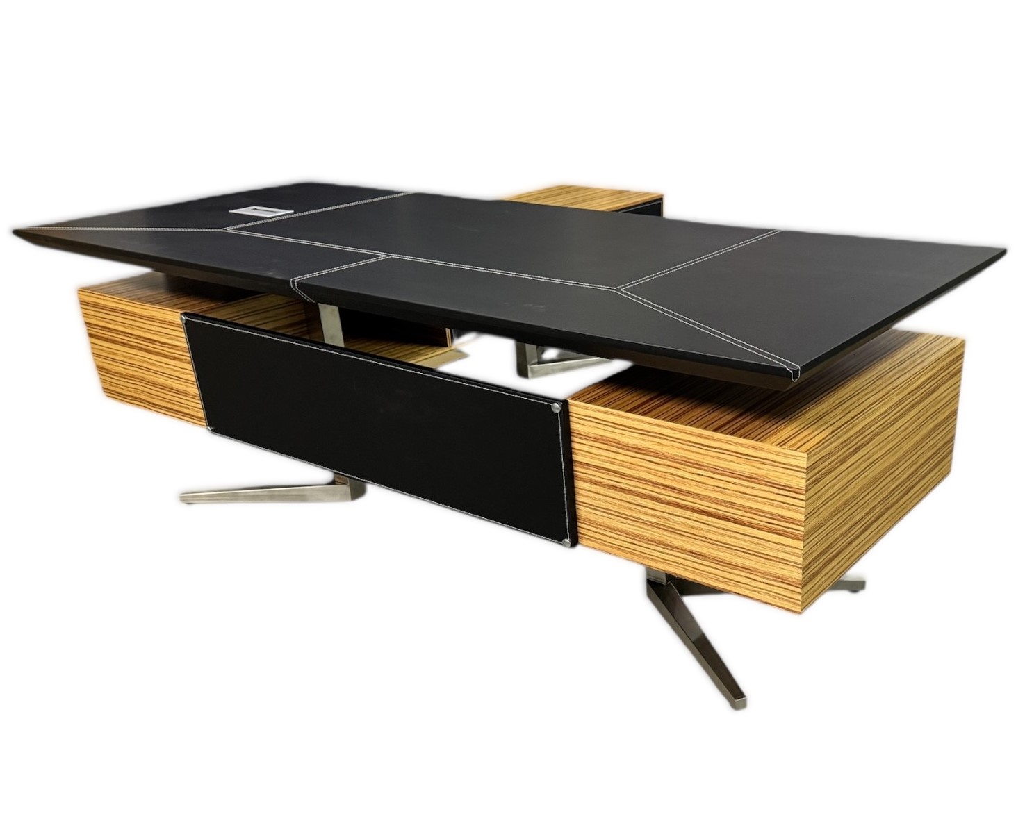 Büromöbel Chef Schreibtisch Bari schwarz - Holz Chef Büromöbel Edelstahl Füße