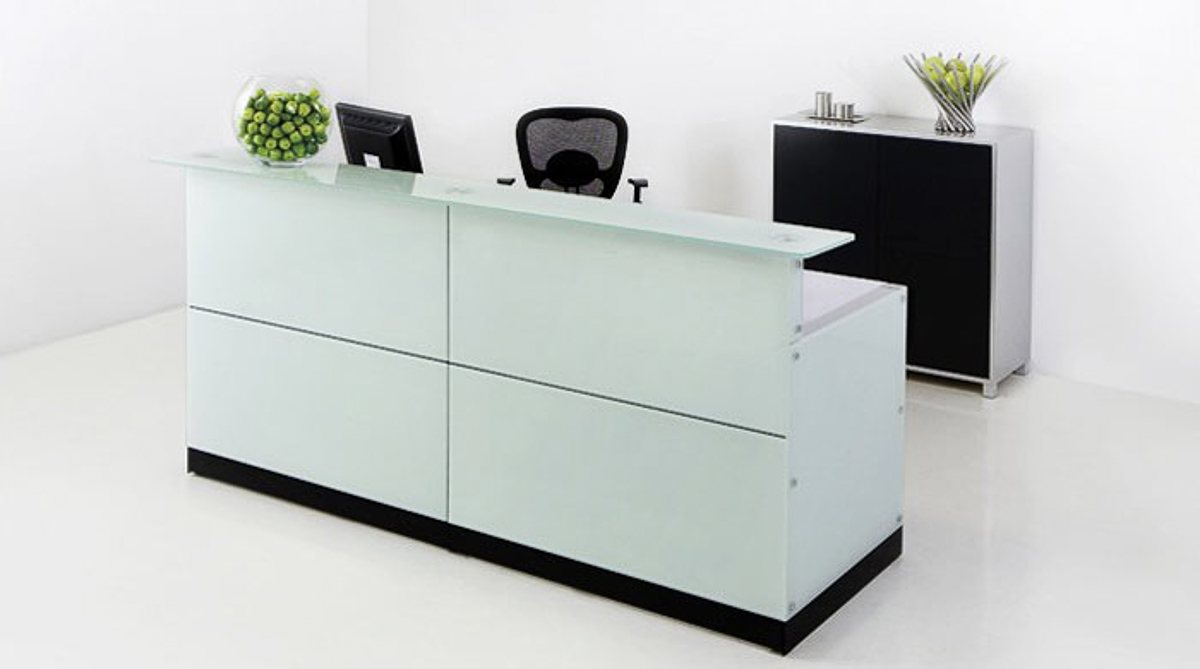 Büro Empfangstheke Davos weiss Büromöbel Empfang Theke 2.2 m Glasfront