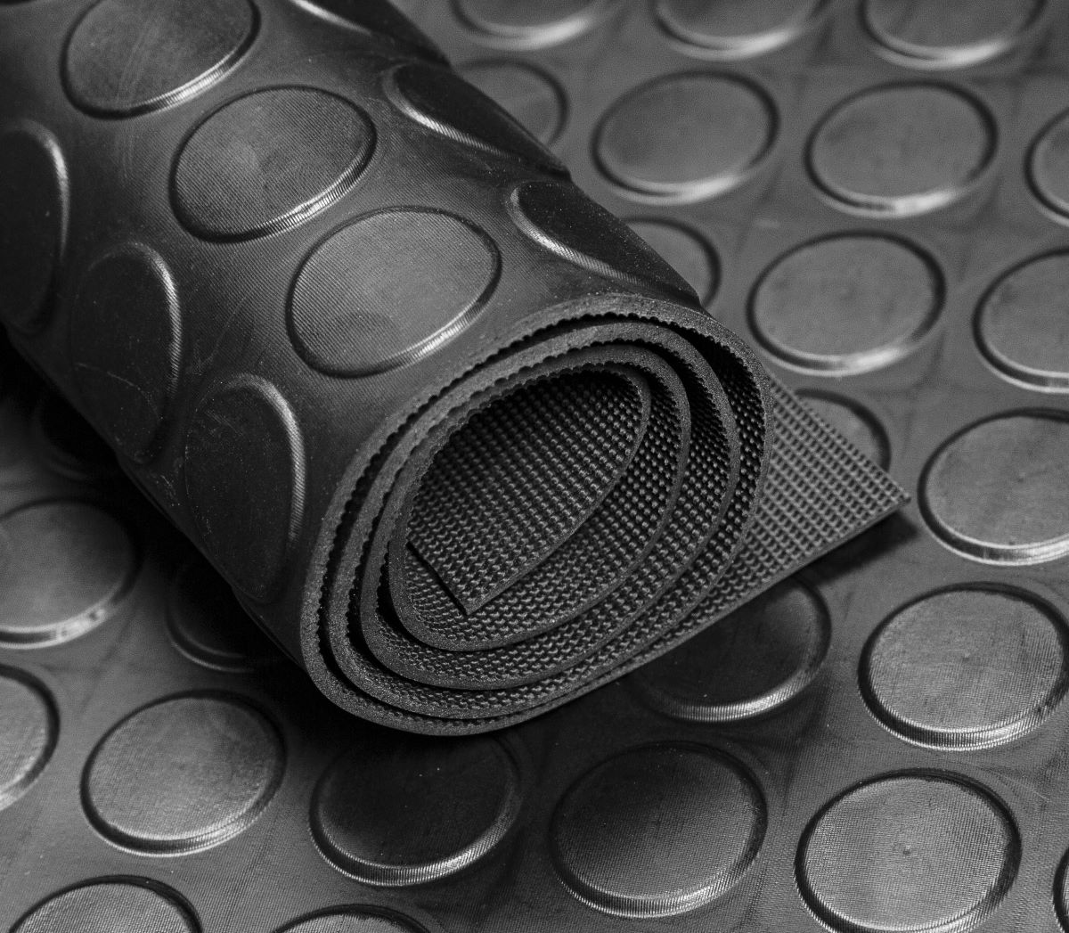 Gummimatte schwarz coin mat Bodenmatte 120 cm